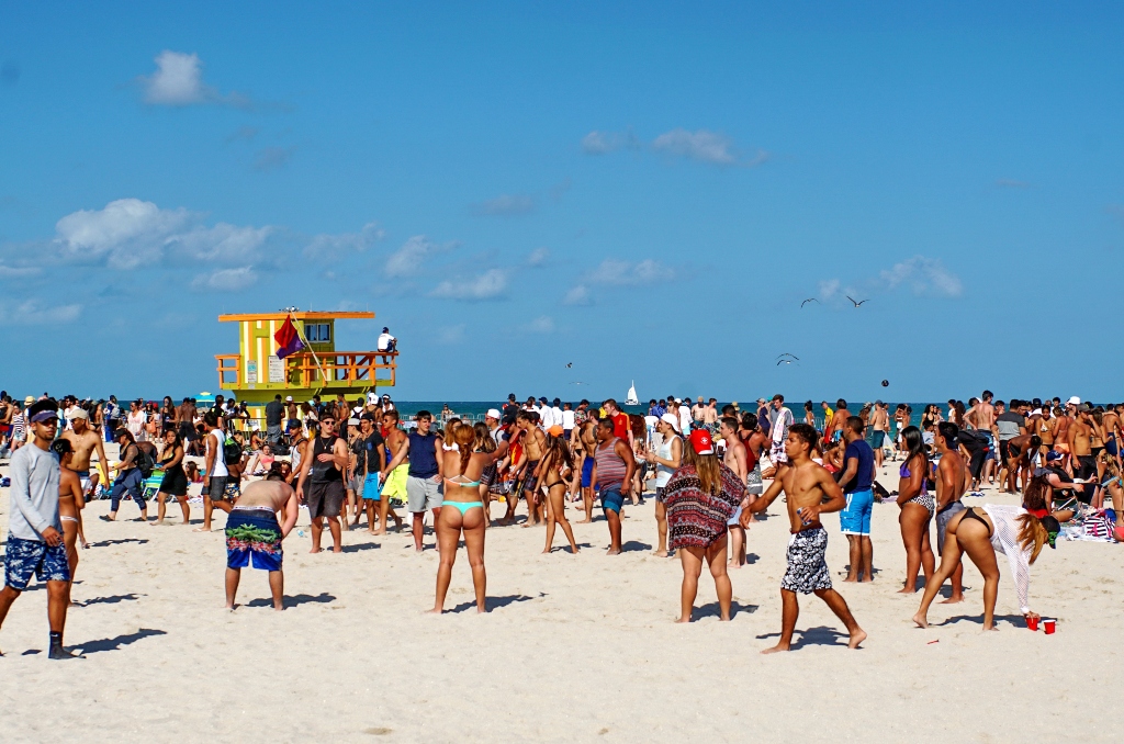 miami-mayhem-is-caused-by-florida-spring-break-revelers